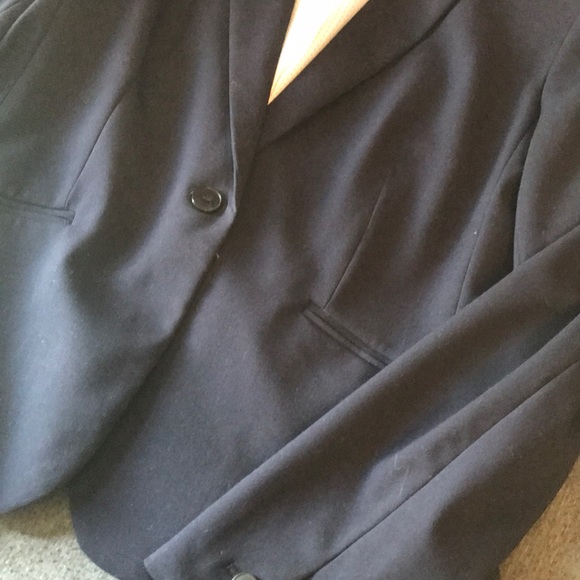 NWOT Navy Blazer🔥 - Picture 4 of 6
